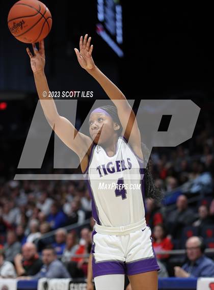 Thumbnail 2 in  Olmsted Falls vs Pickerington Central (OHSAA D1 State Semifinal) photogallery.