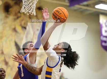 Thumbnail 3 in Starkville Academy vs Clarksville Academy photogallery.
