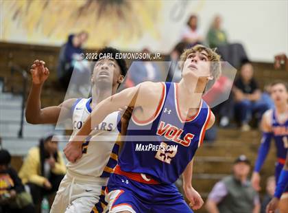 Thumbnail 2 in Starkville Academy vs Clarksville Academy photogallery.