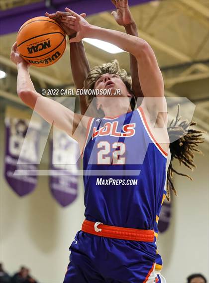 Thumbnail 3 in Starkville Academy vs Clarksville Academy photogallery.