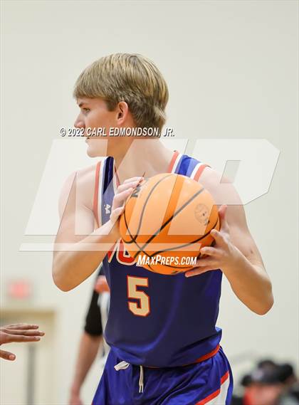 Thumbnail 1 in Starkville Academy vs Clarksville Academy photogallery.