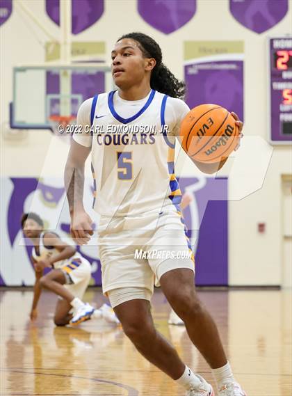 Thumbnail 2 in Starkville Academy vs Clarksville Academy photogallery.