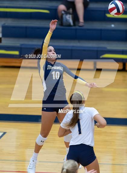 Thumbnail 1 in Stephenville vs Marion photogallery.