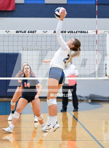 Thumbnail 1 in Wakeland @ Wylie East photogallery.