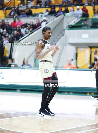 Thumbnail 3 in King's Fork vs. Maury (VHSL 5B Semifinal) photogallery.