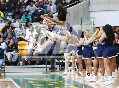 Thumbnail 3 in King's Fork vs. Maury (VHSL 5B Semifinal) photogallery.