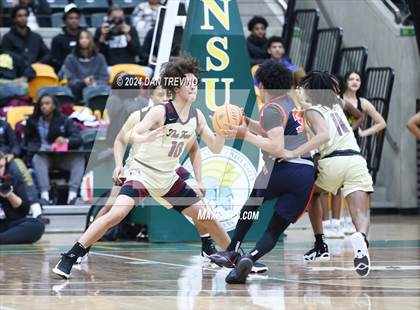 Thumbnail 3 in King's Fork vs. Maury (VHSL 5B Semifinal) photogallery.