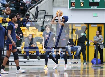 Thumbnail 2 in King's Fork vs. Maury (VHSL 5B Semifinal) photogallery.