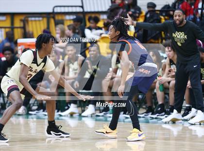 Thumbnail 3 in King's Fork vs. Maury (VHSL 5B Semifinal) photogallery.