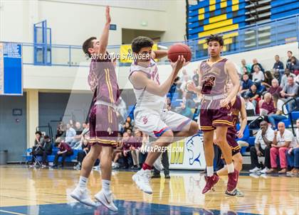 Thumbnail 3 in Las Lomas vs. St. Ignatius (NorCal Tip Off Classic) photogallery.