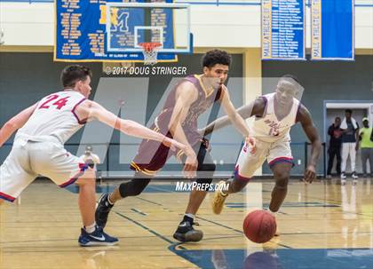 Thumbnail 1 in Las Lomas vs. St. Ignatius (NorCal Tip Off Classic) photogallery.