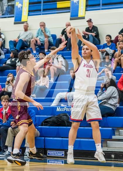 Thumbnail 2 in Las Lomas vs. St. Ignatius (NorCal Tip Off Classic) photogallery.