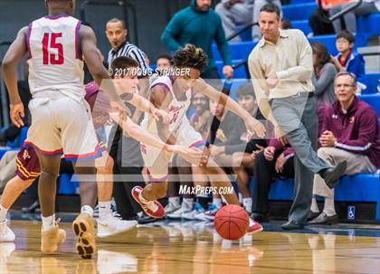 Thumbnail 2 in Las Lomas vs. St. Ignatius (NorCal Tip Off Classic) photogallery.