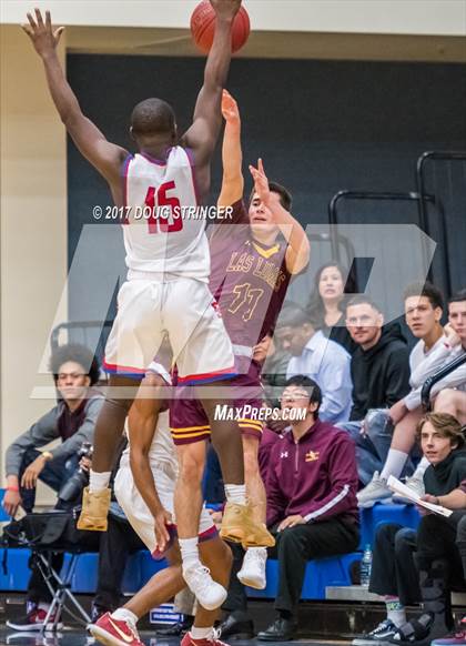 Thumbnail 2 in Las Lomas vs. St. Ignatius (NorCal Tip Off Classic) photogallery.