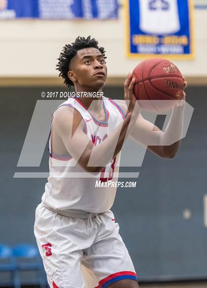 Thumbnail 1 in Las Lomas vs. St. Ignatius (NorCal Tip Off Classic) photogallery.