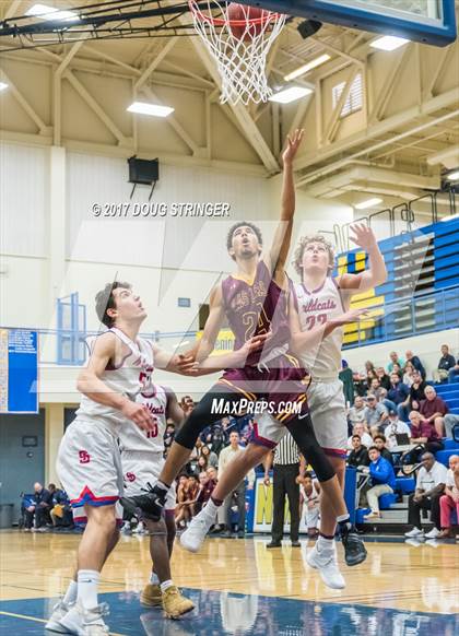 Thumbnail 1 in Las Lomas vs. St. Ignatius (NorCal Tip Off Classic) photogallery.