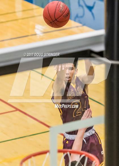 Thumbnail 2 in Las Lomas vs. St. Ignatius (NorCal Tip Off Classic) photogallery.