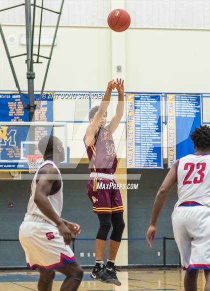 Thumbnail 3 in Las Lomas vs. St. Ignatius (NorCal Tip Off Classic) photogallery.