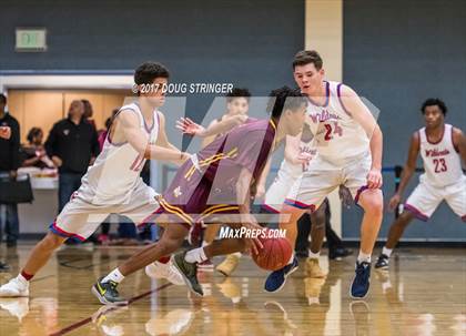 Thumbnail 3 in Las Lomas vs. St. Ignatius (NorCal Tip Off Classic) photogallery.