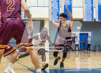 Thumbnail 3 in Las Lomas vs. St. Ignatius (NorCal Tip Off Classic) photogallery.