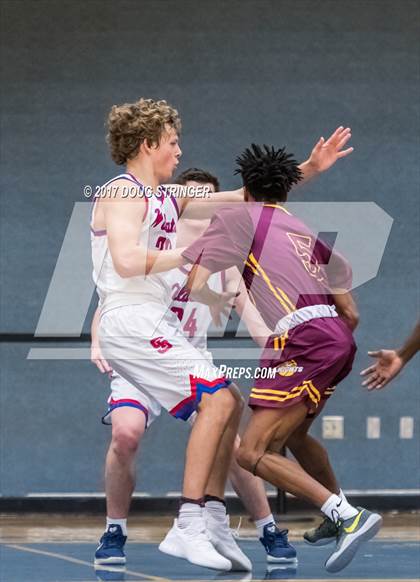 Thumbnail 2 in Las Lomas vs. St. Ignatius (NorCal Tip Off Classic) photogallery.