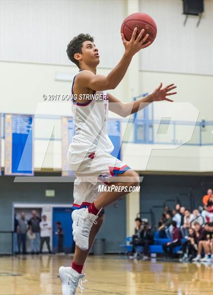 Thumbnail 3 in Las Lomas vs. St. Ignatius (NorCal Tip Off Classic) photogallery.