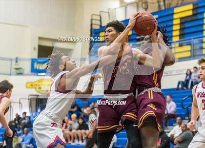 Thumbnail 3 in Las Lomas vs. St. Ignatius (NorCal Tip Off Classic) photogallery.