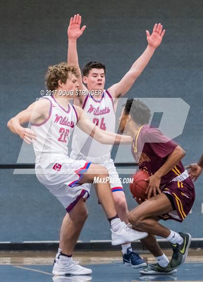 Thumbnail 1 in Las Lomas vs. St. Ignatius (NorCal Tip Off Classic) photogallery.