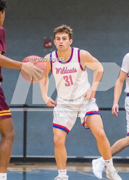 Thumbnail 1 in Las Lomas vs. St. Ignatius (NorCal Tip Off Classic) photogallery.