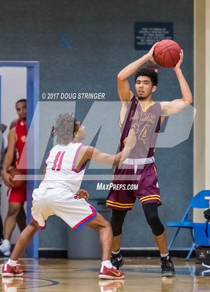 Thumbnail 3 in Las Lomas vs. St. Ignatius (NorCal Tip Off Classic) photogallery.