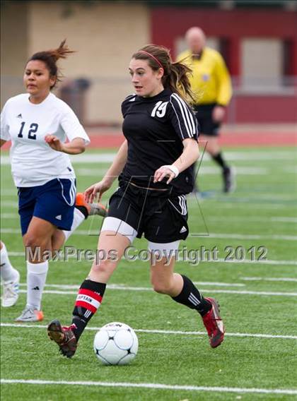 Thumbnail 1 in Alief Elsik vs Clear Brook (I-10 Shootout) photogallery.