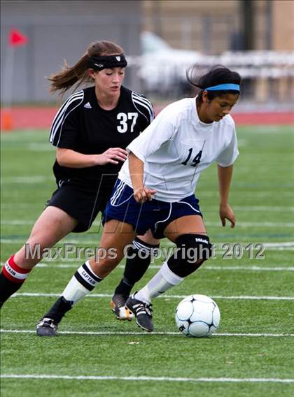 Thumbnail 1 in Alief Elsik vs Clear Brook (I-10 Shootout) photogallery.