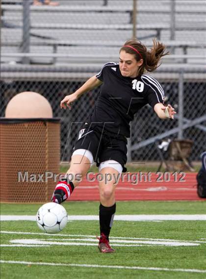 Thumbnail 2 in Alief Elsik vs Clear Brook (I-10 Shootout) photogallery.