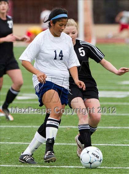 Thumbnail 2 in Alief Elsik vs Clear Brook (I-10 Shootout) photogallery.