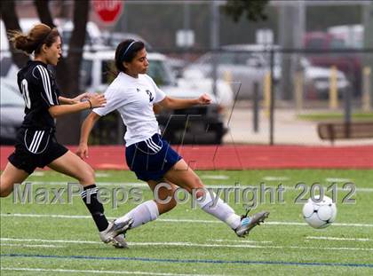 Thumbnail 3 in Alief Elsik vs Clear Brook (I-10 Shootout) photogallery.