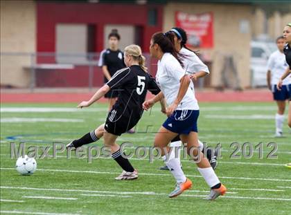 Thumbnail 1 in Alief Elsik vs Clear Brook (I-10 Shootout) photogallery.