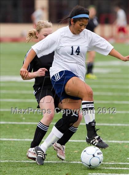 Thumbnail 3 in Alief Elsik vs Clear Brook (I-10 Shootout) photogallery.