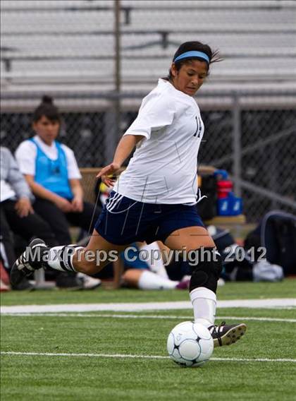 Thumbnail 3 in Alief Elsik vs Clear Brook (I-10 Shootout) photogallery.