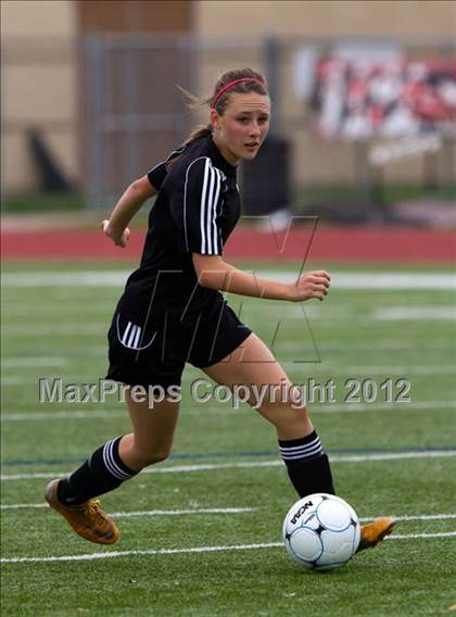 Thumbnail 3 in Alief Elsik vs Clear Brook (I-10 Shootout) photogallery.