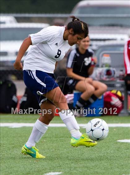 Thumbnail 2 in Alief Elsik vs Clear Brook (I-10 Shootout) photogallery.