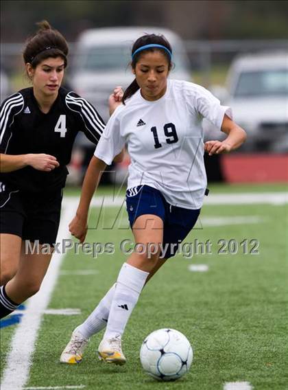 Thumbnail 3 in Alief Elsik vs Clear Brook (I-10 Shootout) photogallery.