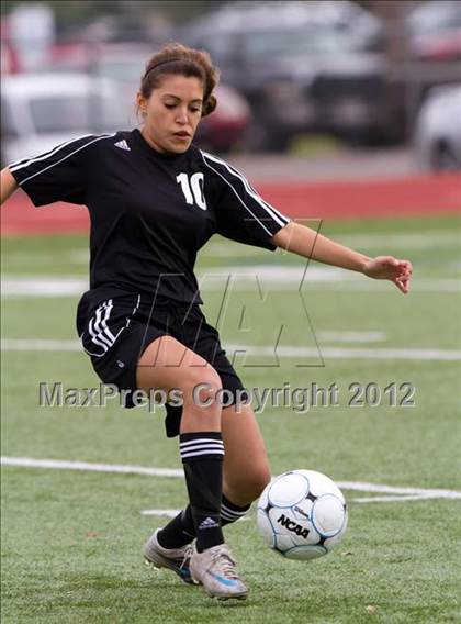 Thumbnail 3 in Alief Elsik vs Clear Brook (I-10 Shootout) photogallery.