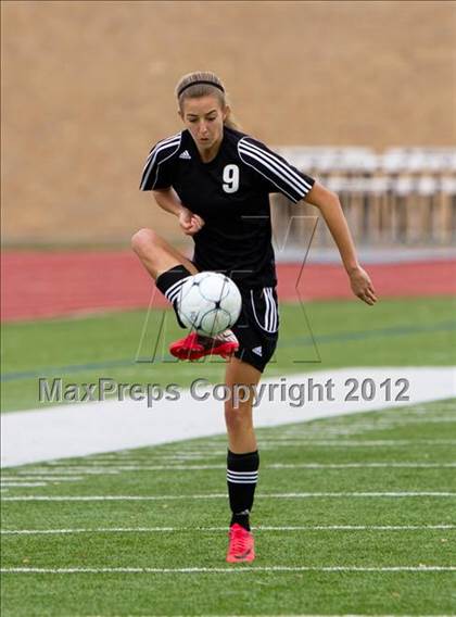 Thumbnail 2 in Alief Elsik vs Clear Brook (I-10 Shootout) photogallery.