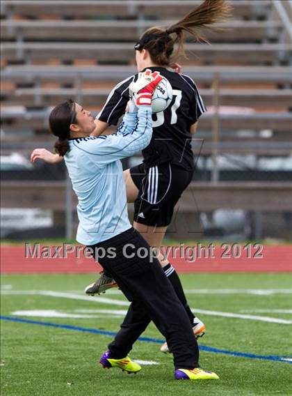 Thumbnail 2 in Alief Elsik vs Clear Brook (I-10 Shootout) photogallery.