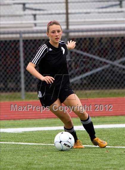 Thumbnail 1 in Alief Elsik vs Clear Brook (I-10 Shootout) photogallery.