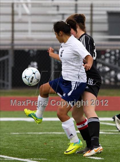 Thumbnail 1 in Alief Elsik vs Clear Brook (I-10 Shootout) photogallery.