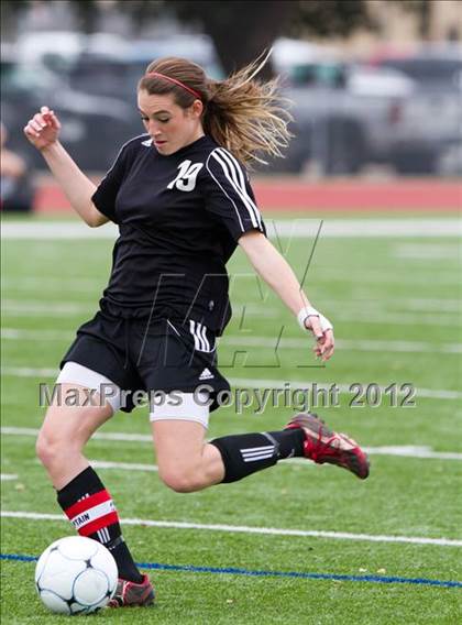 Thumbnail 3 in Alief Elsik vs Clear Brook (I-10 Shootout) photogallery.