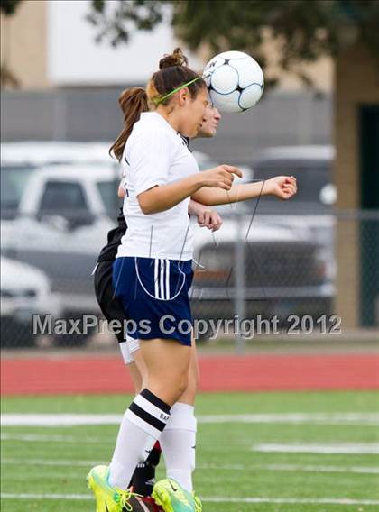 Thumbnail 2 in Alief Elsik vs Clear Brook (I-10 Shootout) photogallery.