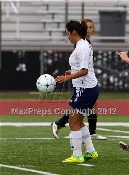 Thumbnail 3 in Alief Elsik vs Clear Brook (I-10 Shootout) photogallery.