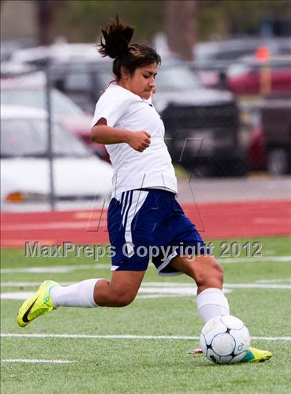 Thumbnail 3 in Alief Elsik vs Clear Brook (I-10 Shootout) photogallery.